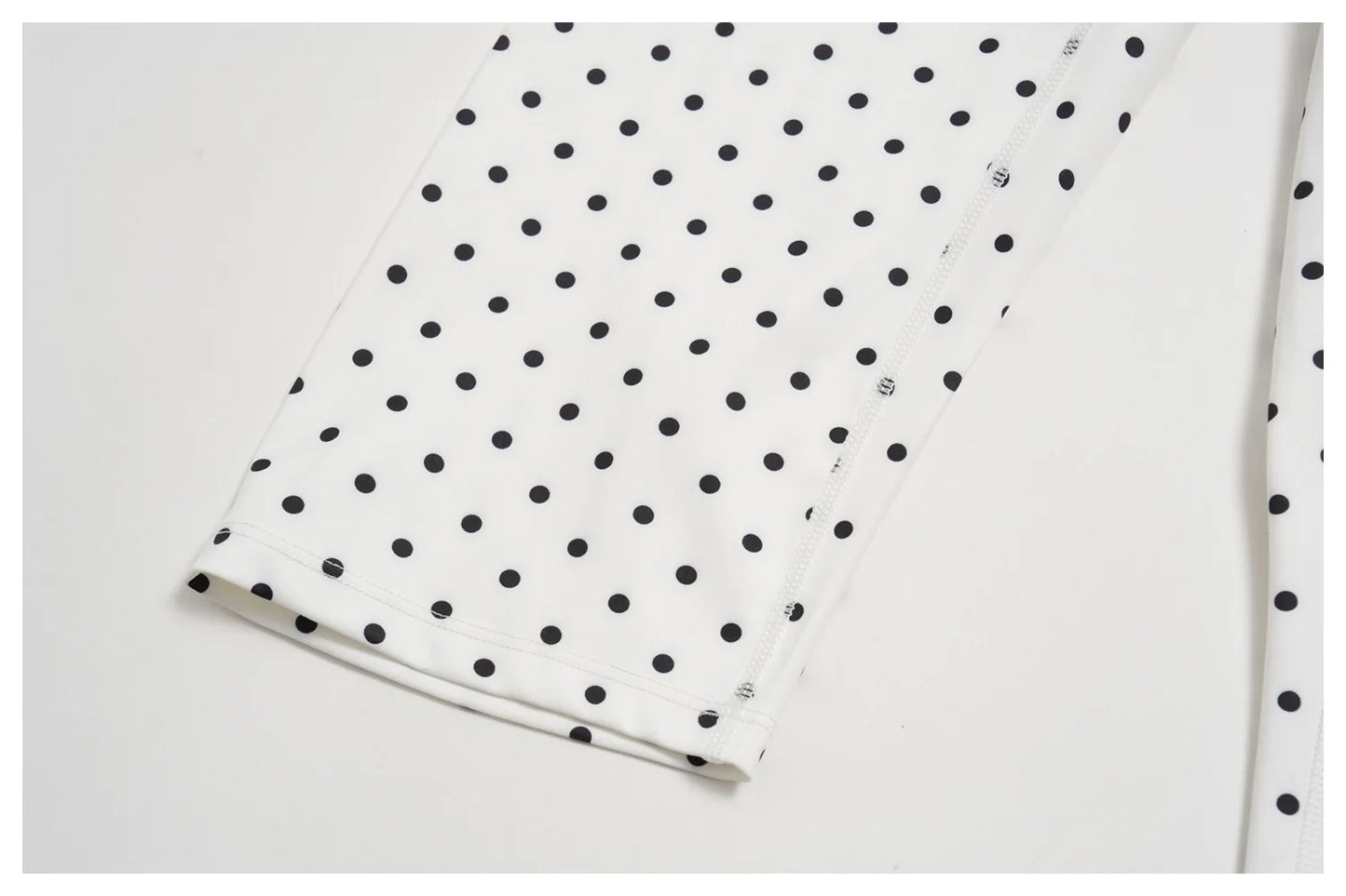 Custom LOGO women's new yoga clothes polka dot printing deep V high elastic three-dimensional fitness two-piece set