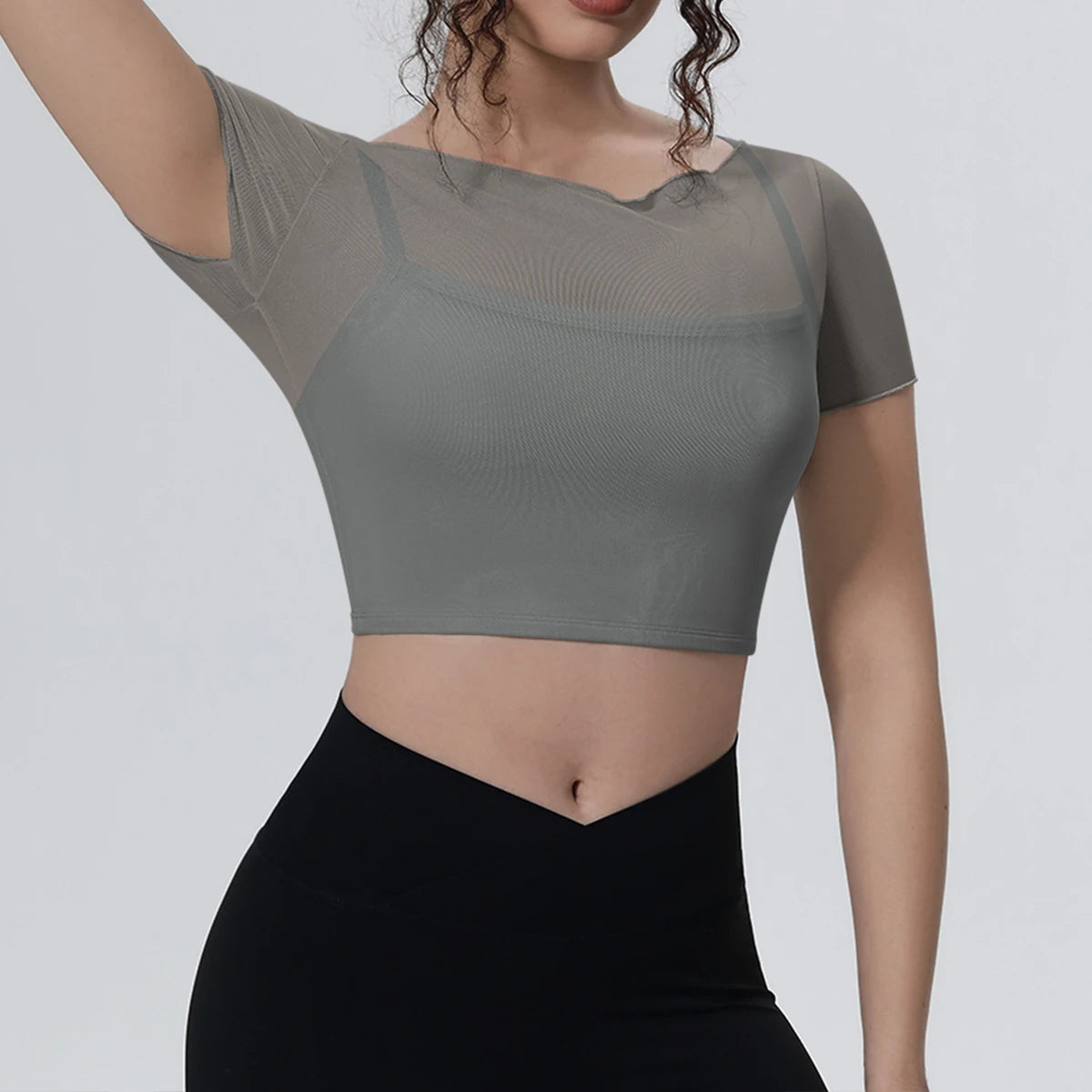 Hearuisavy Women's Mesh Short Sleeve Yoga Top With Padded Bra Fake Two Piece Gym Clothing Quick Dry Sports Crop Top Fitness Top