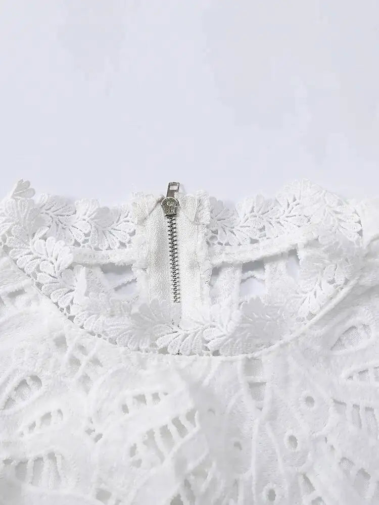 DEAT Fashion White Stand Collar Lantern Long Sleeve Water-soluble Lace Dress A-line Ruffle Hollow Party Mini Dresses Summer New