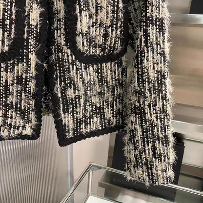 2025 New Contrast Patchwork Coat Woman High-End Fashion V-Neck Short Outwear Ladies Korean Chic Temperament Design Tweed Jacket