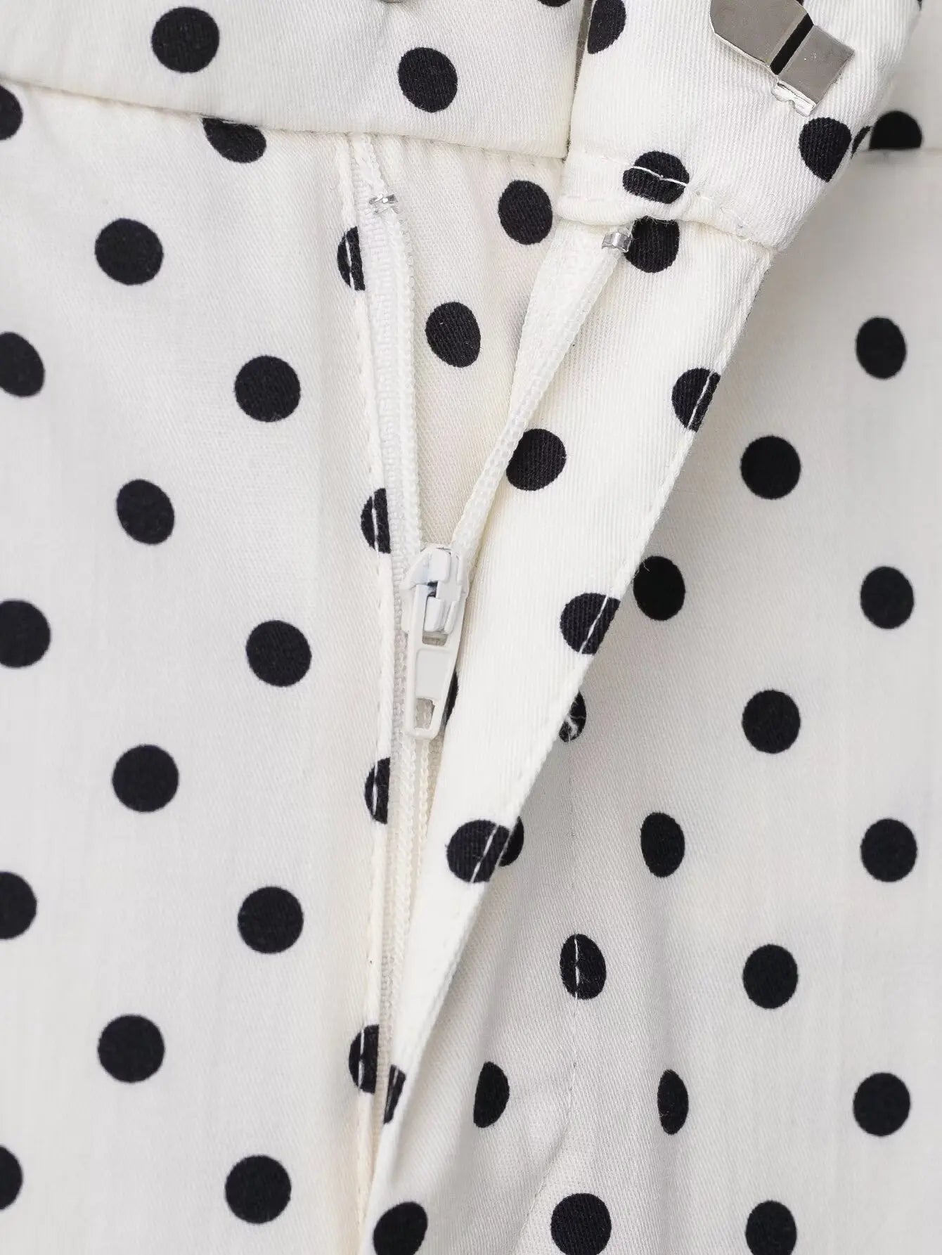 HH Woman Autumn Long Sleeves Turtleneck Zipper With Pockets Drawstring Casual Coats Women Fashion Polka Dot Printed Jacket