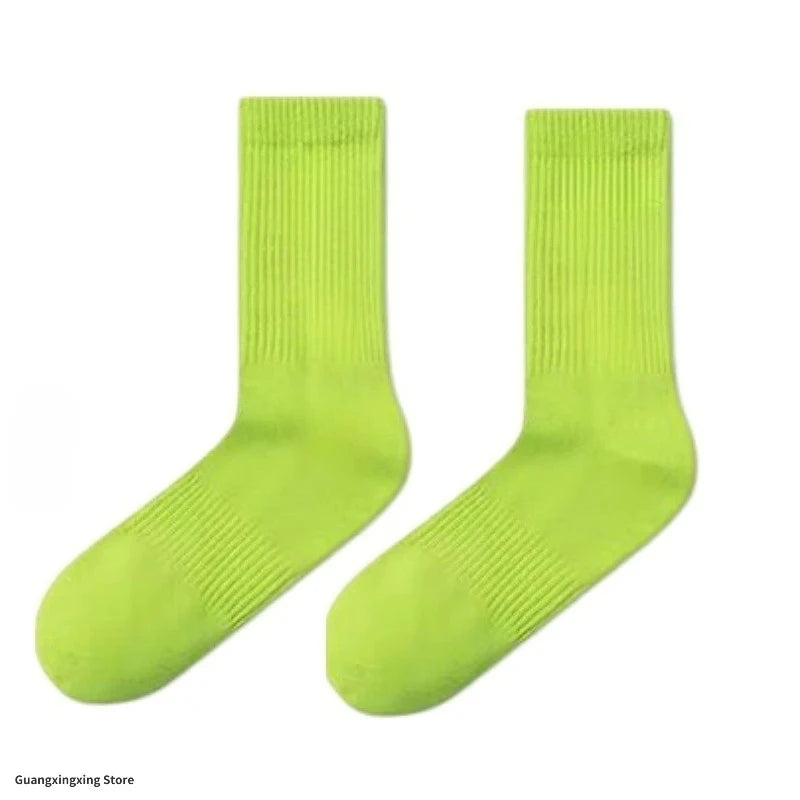 Customized socks for men and women can be customized logo printed embroidery boat socks and stockings.