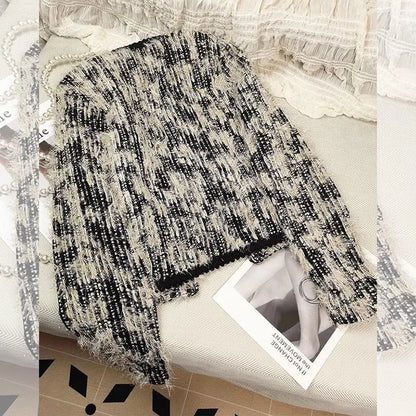 2025 New Contrast Patchwork Coat Woman High-End Fashion V-Neck Short Outwear Ladies Korean Chic Temperament Design Tweed Jacket