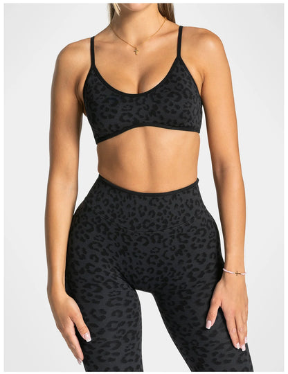 Women Seamless Tank Top Yoga Bra Hollow Breathable Sports Underwear Gym Fitness Top Yoga Vest Female Sexy Running Yoga Underwear