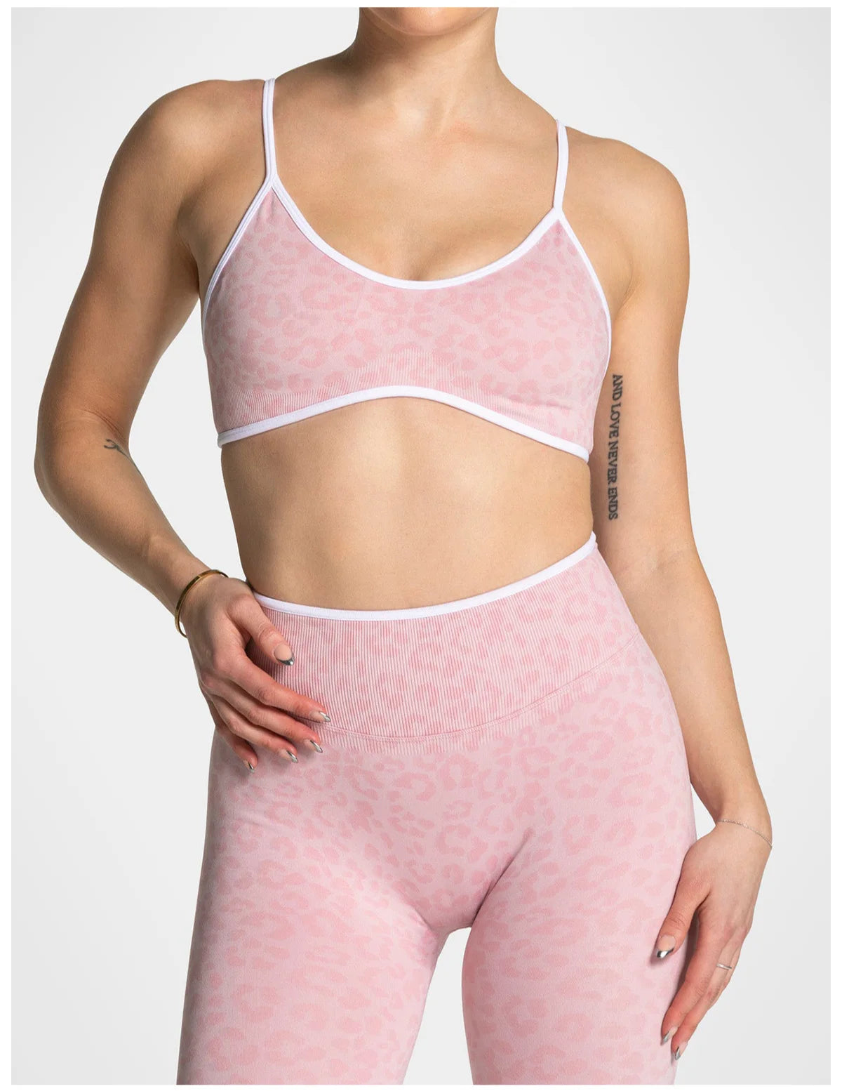 Women Seamless Tank Top Yoga Bra Hollow Breathable Sports Underwear Gym Fitness Top Yoga Vest Female Sexy Running Yoga Underwear