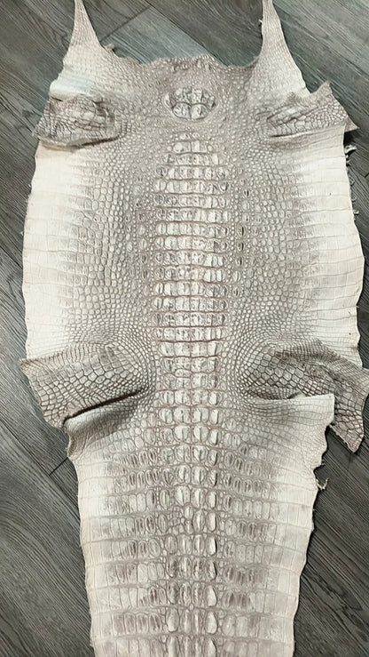 Himalayan white crocodile leather women's wallet authentic crocodile leather short women's wallet fashion design card bag