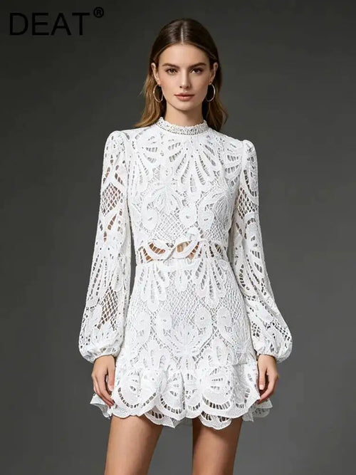 DEAT Fashion White Stand Collar Lantern Long Sleeve Water-soluble Lace Dress A-line Ruffle Hollow Party Mini Dresses Summer New