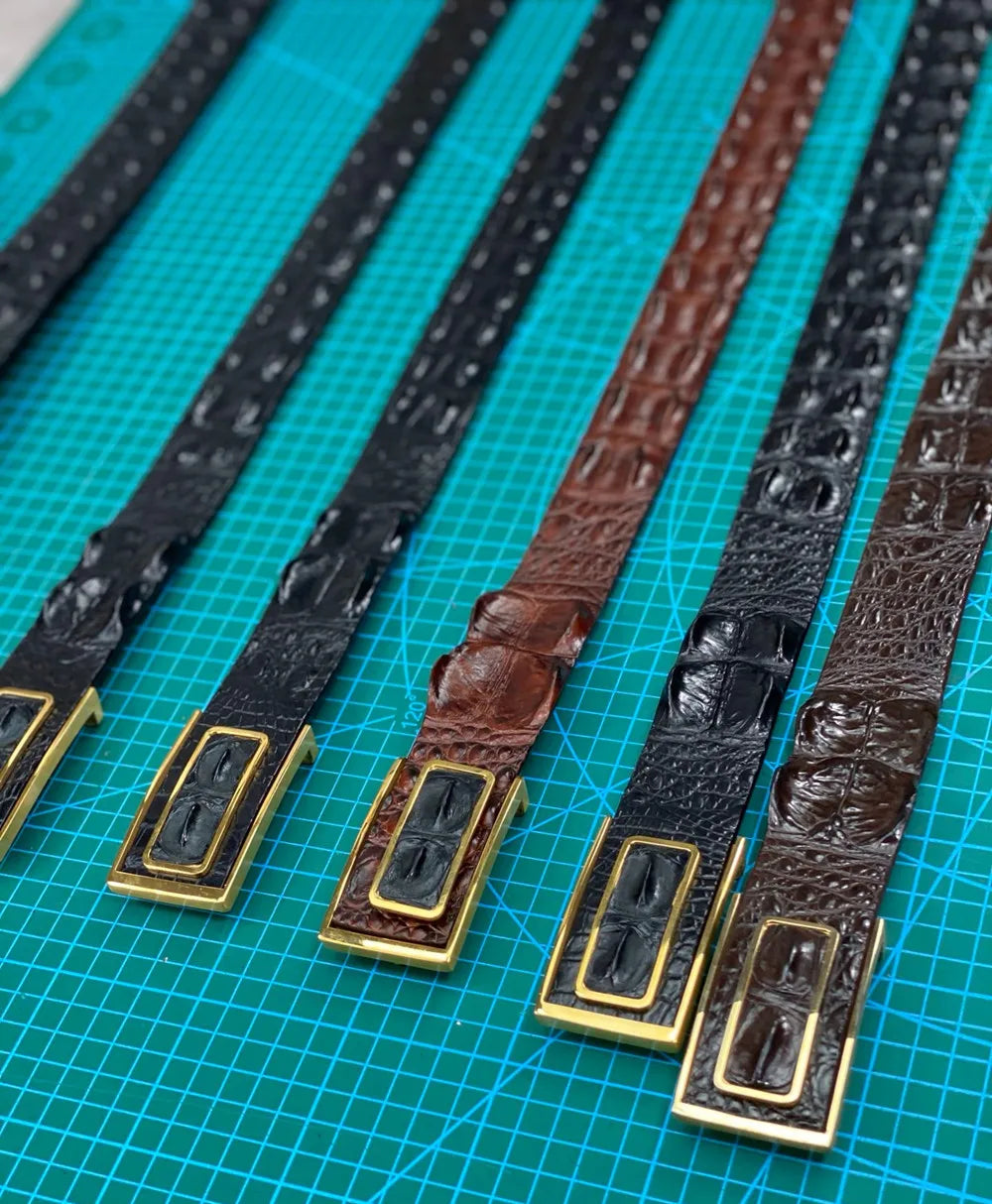 Genuine luxury brand men's belt made of real crocodile leather, featuring a retro-casual buckle, perfect for pairing with jeans.