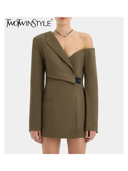 TWOTWINSTYLE Solid Spliced Pockets Slimming Jackets For Women Irregular Neck Backless Tunic Temperament Coat Female Fashion New
